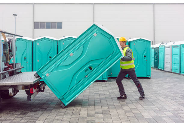 Best Portable restroom trailer rental  in Bridgeport, WA
